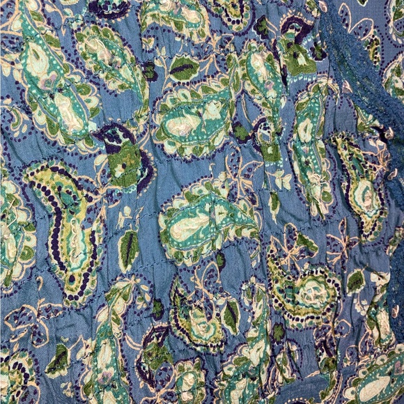 Vintage ALC XL Flowy Sleeve Embellished Chest Blouse Blue Paisley 13035 - Picture 9 of 9